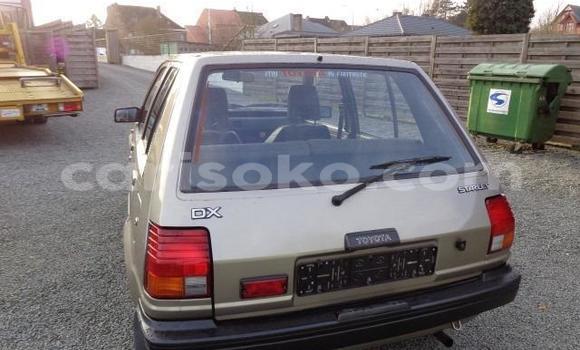 Sayi Na hannu Toyota Starlet Marron Mota in Kigali a Rwanda Sayi Na hannu Toyota Starlet Marron Mota in Kigali a Rwanda