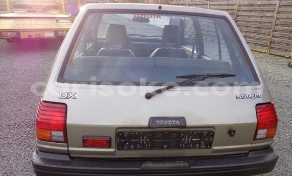 Sayi Na hannu Toyota Starlet Marron Mota in Kigali a Rwanda Sayi Na hannu Toyota Starlet Marron Mota in Kigali a Rwanda