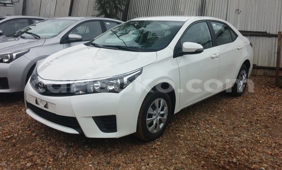 Acheter Neuf Voiture Toyota Corolla Blanc à Kigali, Rwanda