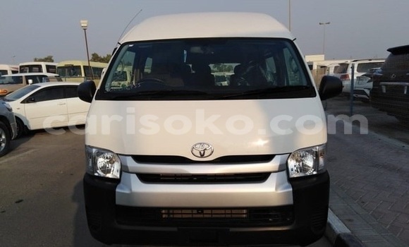 اشتري جديد Toyota Hiace Blanc سيارة في Import - Dubai في Rwanda اشتري جديد Toyota Hiace Blanc سيارة في Import - Dubai في Rwanda