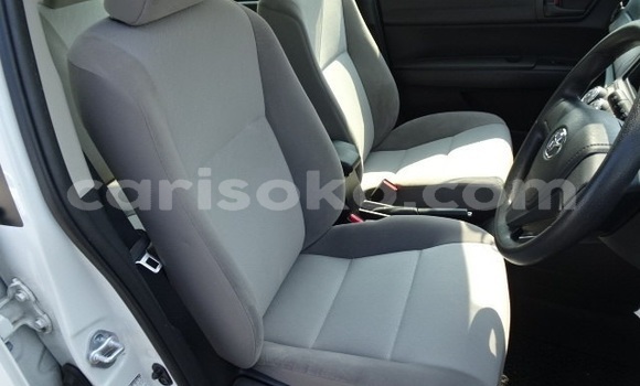 اشتري Imported Toyota Axio Blanc سيارة في Import - Dubai في Rwanda اشتري Imported Toyota Axio Blanc سيارة في Import - Dubai في Rwanda