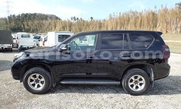 اشتري Imported Toyota Land Cruiser Prado Noir سيارة في Kigali في Rwanda اشتري Imported Toyota Land Cruiser Prado Noir سيارة في Kigali في Rwanda