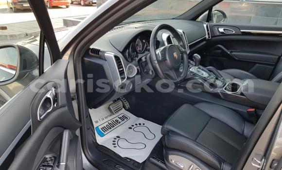 Sayi Na hannu Porsche Cayenne Autre Mota in Kigali a Rwanda Sayi Na hannu Porsche Cayenne Autre Mota in Kigali a Rwanda