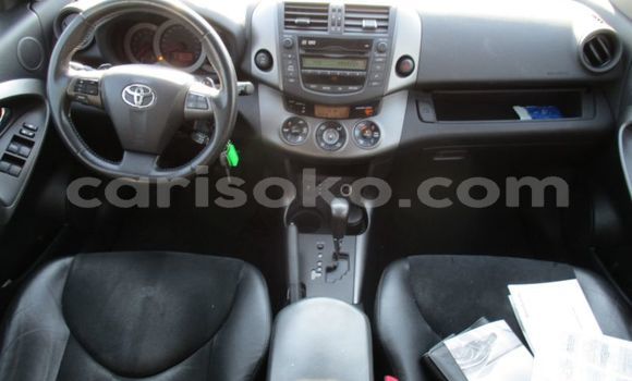 Sayi Na hannu Toyota RAV4 Blanc Mota in Kibungo a Rwanda Sayi Na hannu Toyota RAV4 Blanc Mota in Kibungo a Rwanda