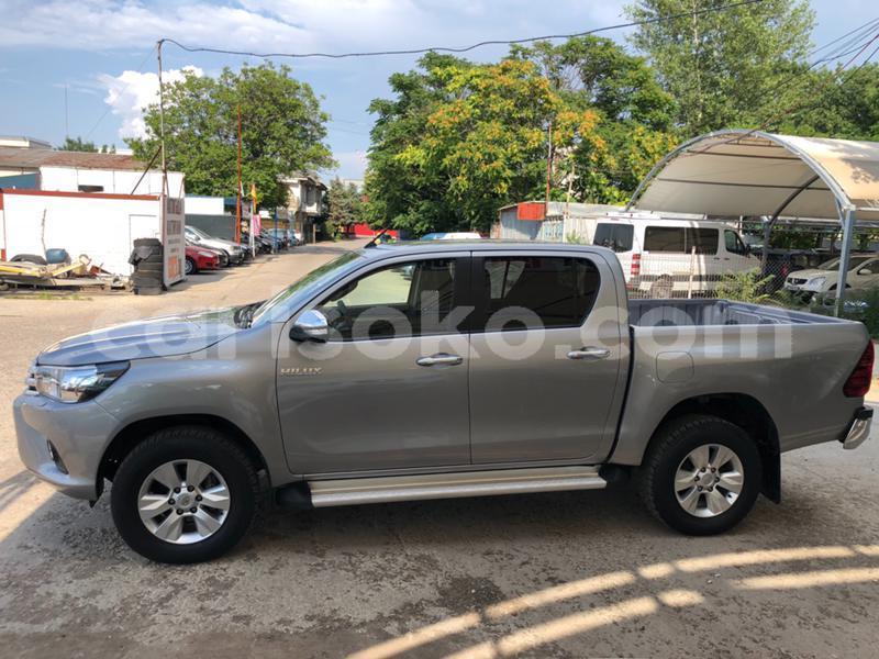 Big with watermark toyota hilux rwanda kigali 11114