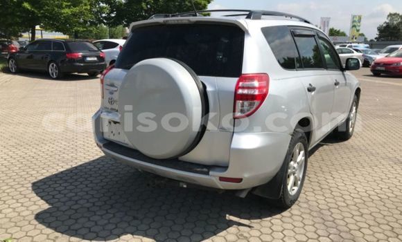 Sayi Na hannu Toyota RAV4 Gris Mota in Muhanga a Rwanda Sayi Na hannu Toyota RAV4 Gris Mota in Muhanga a Rwanda