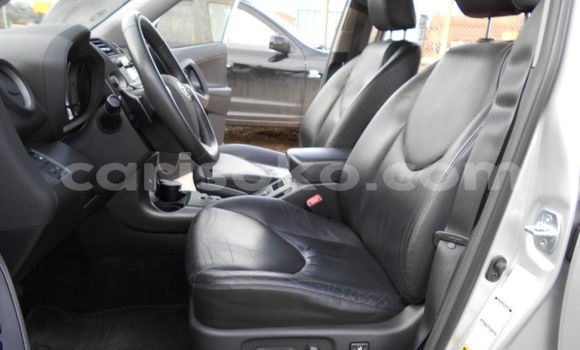 Sayi Na hannu Toyota RAV4 Gris Mota in Ruhengeri a Ruhengeri Sayi Na hannu Toyota RAV4 Gris Mota in Ruhengeri a Ruhengeri