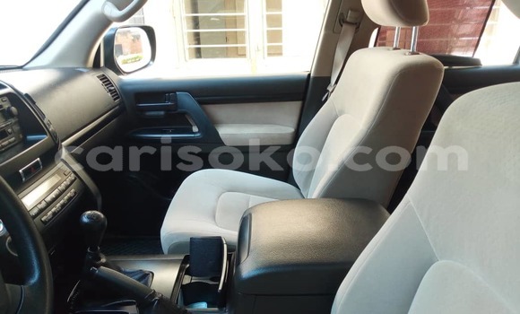 Buy Used Toyota Land Cruiser Black Car in Kigali in Rwanda Buy Used Toyota Land Cruiser Black Car in Kigali in Rwanda