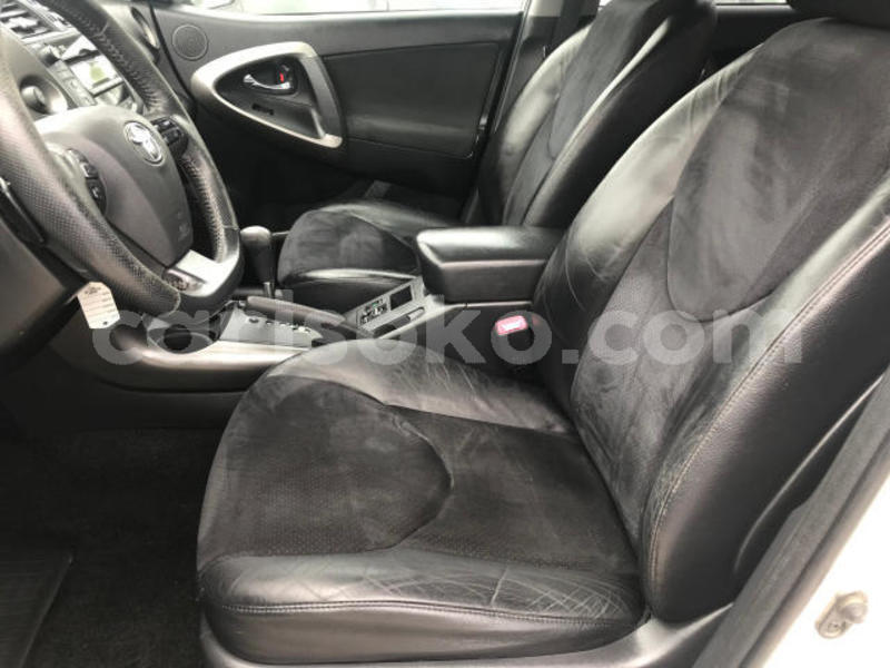 Big with watermark toyota rav4 rwanda kigali 11139