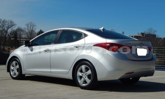 Sayi Na hannu Hyundai Elantra Gris Mota in Gasarenda a Rwanda Sayi Na hannu Hyundai Elantra Gris Mota in Gasarenda a Rwanda