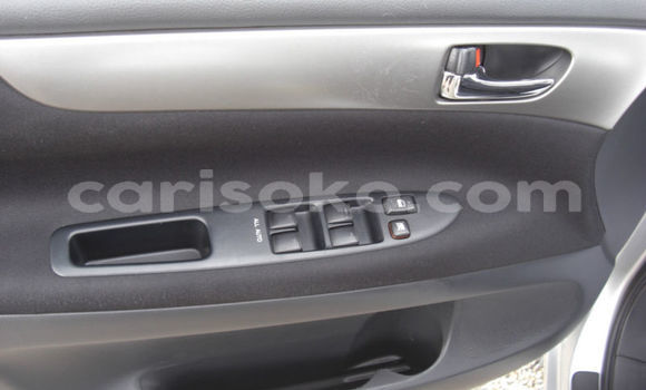 Sayi Na hannu Toyota Avensis Gris Mota in Gicumbi a Rwanda Sayi Na hannu Toyota Avensis Gris Mota in Gicumbi a Rwanda