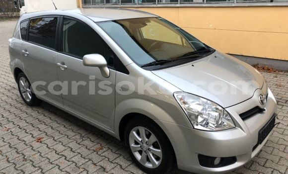 Sayi Na hannu Toyota Corolla Verso Gris Mota in Gisenyi a Gisenyi Sayi Na hannu Toyota Corolla Verso Gris Mota in Gisenyi a Gisenyi