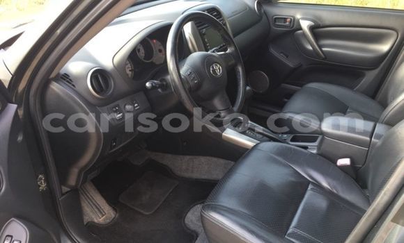 Sayi Na hannu Toyota RAV4 Noir Mota in Karongi a Rwanda Sayi Na hannu Toyota RAV4 Noir Mota in Karongi a Rwanda