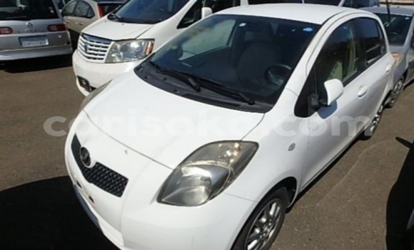 Buy Used Toyota Vitz White Car in Kibeho in Rwanda Buy Used Toyota Vitz White Car in Kibeho in Rwanda