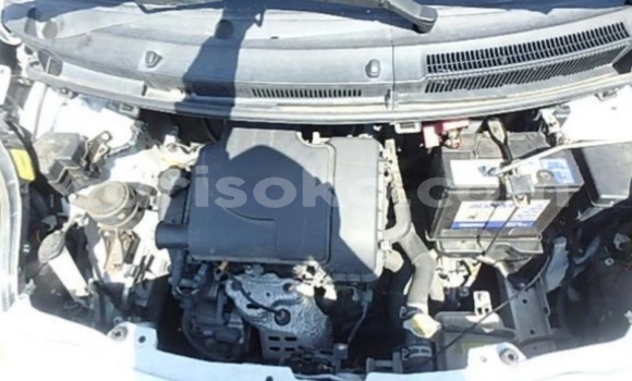 Buy Used Toyota Vitz White Car in Kibeho in Rwanda Buy Used Toyota Vitz White Car in Kibeho in Rwanda