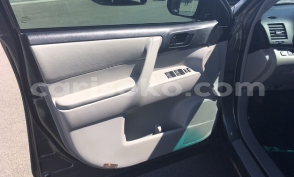 اشتري مستعمل Toyota Highlander Gris سيارة في Kigali في Rwanda اشتري مستعمل Toyota Highlander Gris سيارة في Kigali في Rwanda
