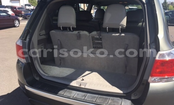 اشتري مستعمل Toyota Highlander Gris سيارة في Kigali في Rwanda اشتري مستعمل Toyota Highlander Gris سيارة في Kigali في Rwanda