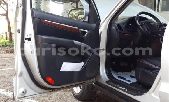 اشتري مستعمل Hyundai Santa Fe Gris سيارة في Kigali في Rwanda اشتري مستعمل Hyundai Santa Fe Gris سيارة في Kigali في Rwanda