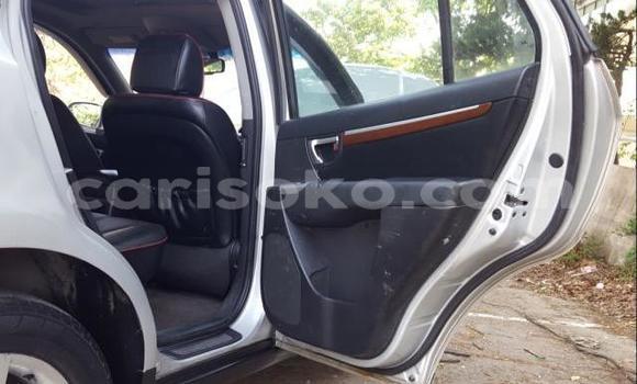 اشتري مستعمل Hyundai Santa Fe Gris سيارة في Kigali في Rwanda اشتري مستعمل Hyundai Santa Fe Gris سيارة في Kigali في Rwanda