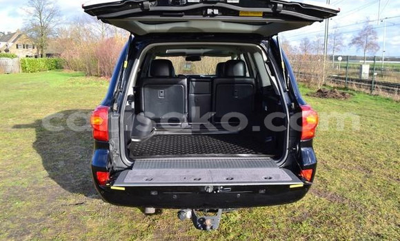 اشتري مستعمل Toyota Land Cruiser Noir سيارة في Kigali في Rwanda اشتري مستعمل Toyota Land Cruiser Noir سيارة في Kigali في Rwanda