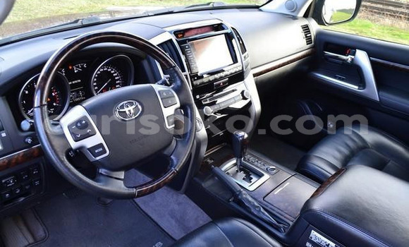 اشتري مستعمل Toyota Land Cruiser Noir سيارة في Kigali في Rwanda اشتري مستعمل Toyota Land Cruiser Noir سيارة في Kigali في Rwanda
