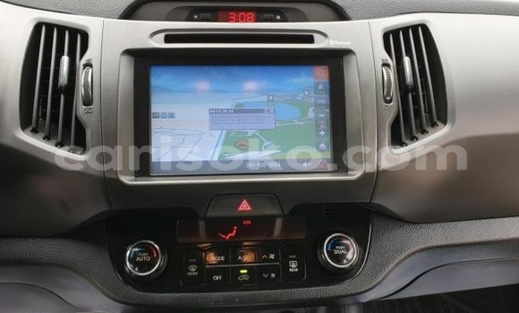 اشتري مستعمل Kia Sportage Gris سيارة في Kigali في Rwanda اشتري مستعمل Kia Sportage Gris سيارة في Kigali في Rwanda