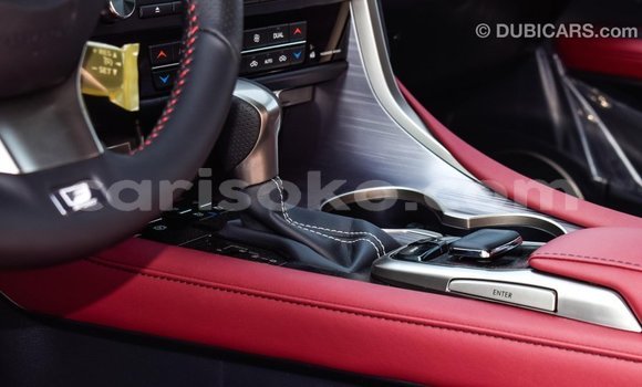 Acheter Import Voiture Lexus RX 300 Blanc à Import - Dubai, Rwanda Acheter Import Voiture Lexus RX 300 Blanc à Import - Dubai, Rwanda