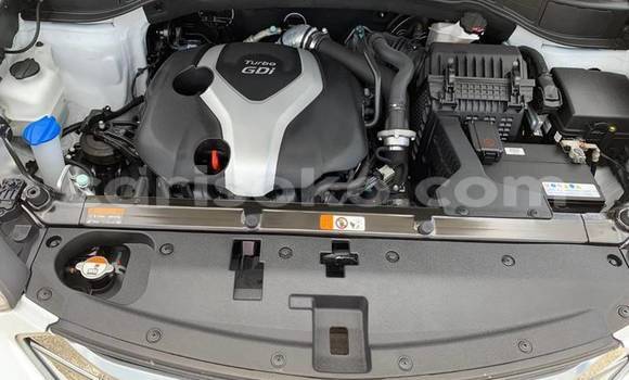 Sayi Imported Hyundai Santa Fe Blanc Mota in Kigali a Rwanda Sayi Imported Hyundai Santa Fe Blanc Mota in Kigali a Rwanda