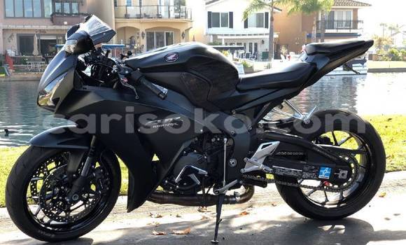 Buy Used Honda CBR 1000 RR Black Bike in Kigali in Rwanda Buy Used Honda CBR 1000 RR Black Bike in Kigali in Rwanda