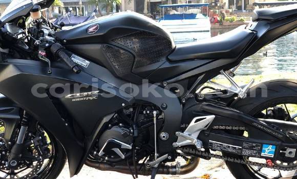 Buy Used Honda CBR 1000 RR Black Bike in Kigali in Rwanda Buy Used Honda CBR 1000 RR Black Bike in Kigali in Rwanda
