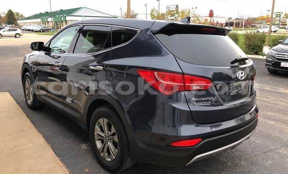 Buy Used Hyundai Santa Fe Beige Car in Kigali in Rwanda Buy Used Hyundai Santa Fe Beige Car in Kigali in Rwanda