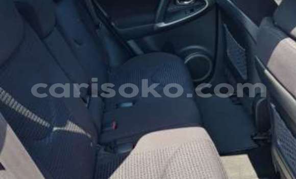 Sayi Na hannu Toyota RAV4 Beige Mota in Kigali a Rwanda Sayi Na hannu Toyota RAV4 Beige Mota in Kigali a Rwanda