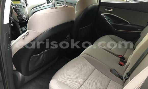 Buy Used Hyundai Santa Fe Beige Car in Kigali in Rwanda Buy Used Hyundai Santa Fe Beige Car in Kigali in Rwanda