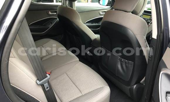 Buy Used Hyundai Santa Fe Beige Car in Kigali in Rwanda Buy Used Hyundai Santa Fe Beige Car in Kigali in Rwanda