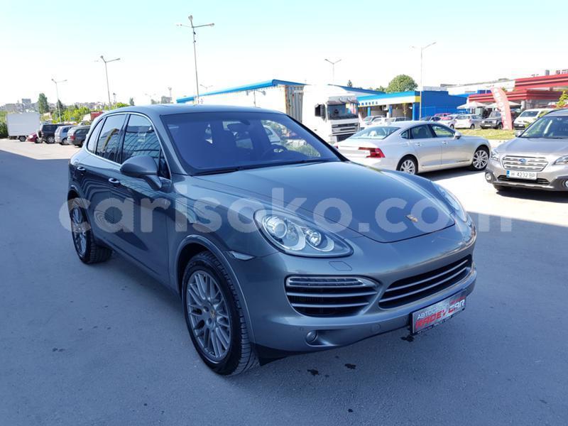 Big with watermark porsche cayenne rwanda kigali 11375
