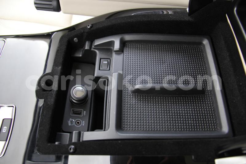 Big with watermark land rover range rover rwanda kigali 11379