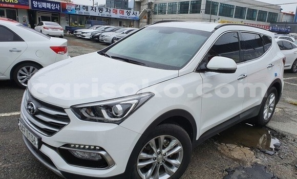 Buy Used Hyundai Santa Fe White Car in Kigali in Rwanda Buy Used Hyundai Santa Fe White Car in Kigali in Rwanda