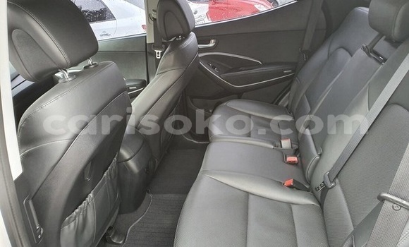 Buy Used Hyundai Santa Fe White Car in Kigali in Rwanda Buy Used Hyundai Santa Fe White Car in Kigali in Rwanda
