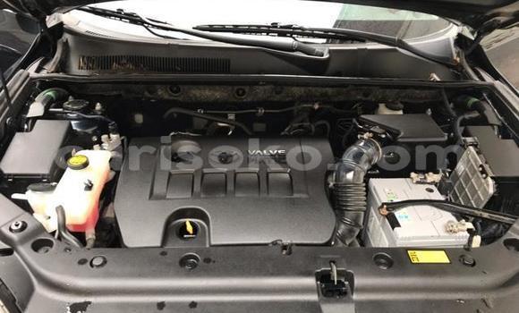 Sayi Na hannu Toyota RAV4 Bleu Mota in Kigali a Rwanda Sayi Na hannu Toyota RAV4 Bleu Mota in Kigali a Rwanda