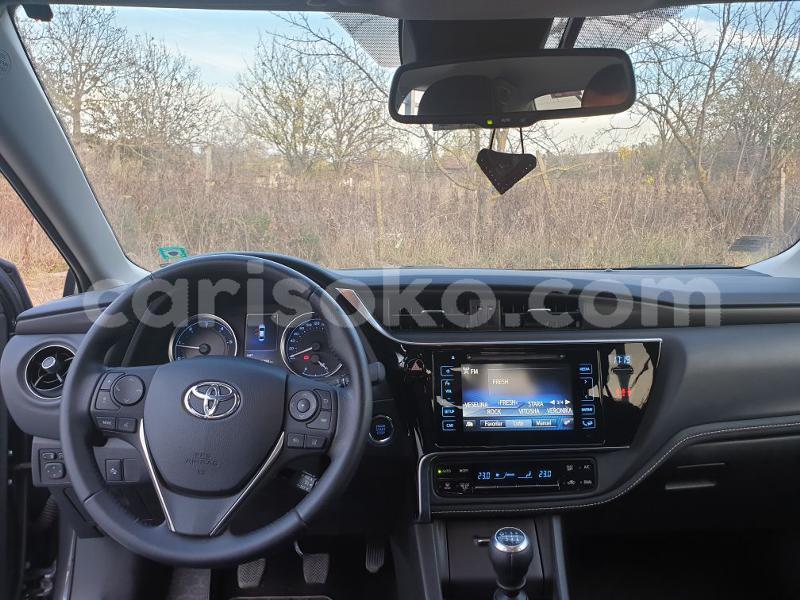 Big with watermark toyota corolla rwanda kigali 11411