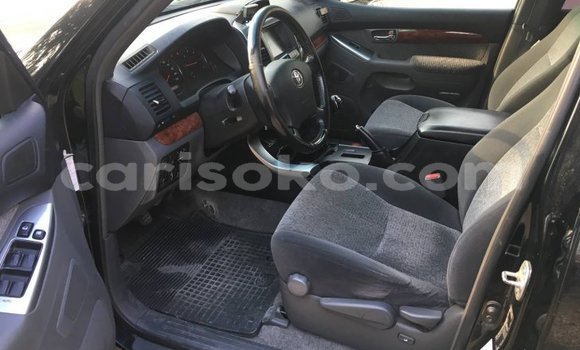 Acheter Occasion Voiture Toyota Land Cruiser Prado Noir à Kigali, Rwanda Acheter Occasion Voiture Toyota Land Cruiser Prado Noir à Kigali, Rwanda