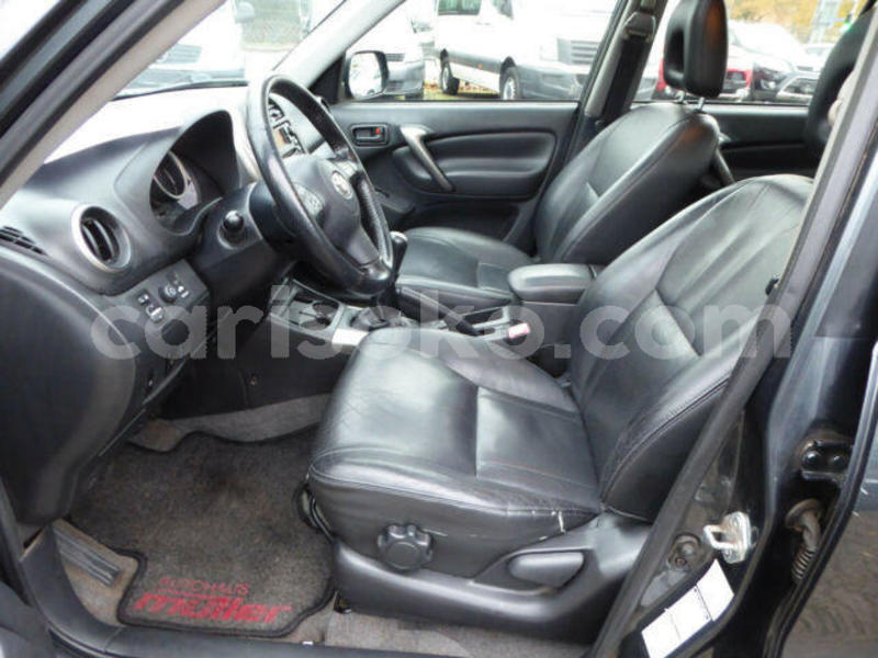 Big with watermark toyota rav4 rwanda kigali 11492