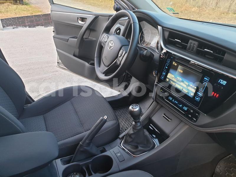 Big with watermark toyota corolla rwanda kigali 11508