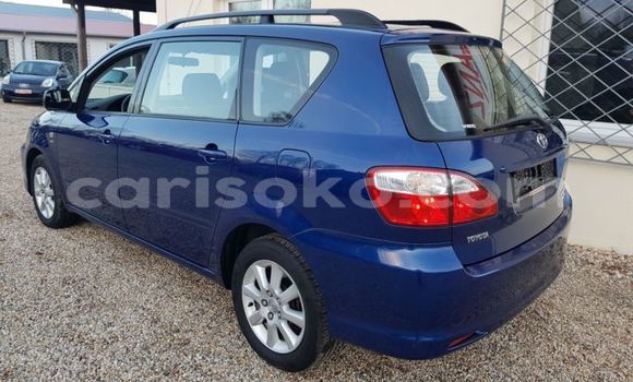 Sayi Na hannu Toyota Avensis Verso Bleu Mota in Rusizi a Rwanda Sayi Na hannu Toyota Avensis Verso Bleu Mota in Rusizi a Rwanda