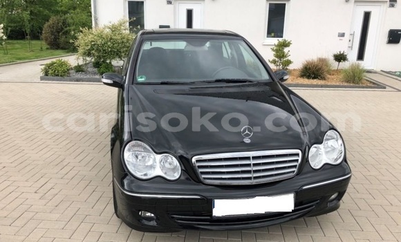 Buy Used Mercedes-Benz C–Class Black Car in Kigali in Rwanda Buy Used Mercedes-Benz C–Class Black Car in Kigali in Rwanda
