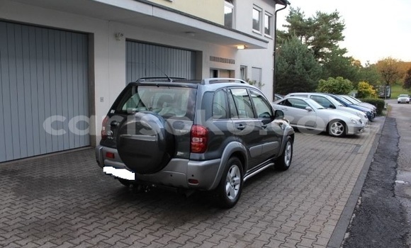 اشتري مستعمل Toyota RAV4 Autre سيارة في Huye في Rwanda اشتري مستعمل Toyota RAV4 Autre سيارة في Huye في Rwanda