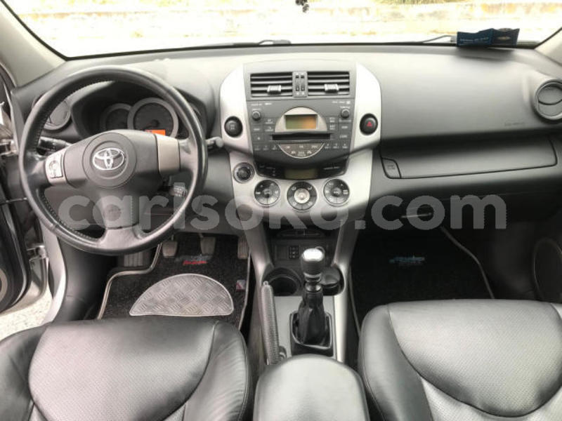 Big with watermark toyota rav4 rwanda kigali 11564