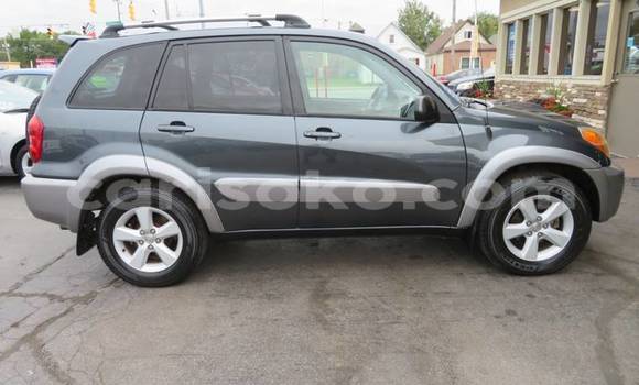 Sayi Na hannu Toyota RAV4 Beige Mota in Kigali a Rwanda Sayi Na hannu Toyota RAV4 Beige Mota in Kigali a Rwanda