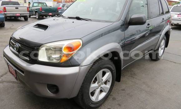 Sayi Na hannu Toyota RAV4 Beige Mota in Kigali a Rwanda Sayi Na hannu Toyota RAV4 Beige Mota in Kigali a Rwanda