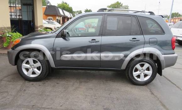 Sayi Na hannu Toyota RAV4 Beige Mota in Kigali a Rwanda Sayi Na hannu Toyota RAV4 Beige Mota in Kigali a Rwanda